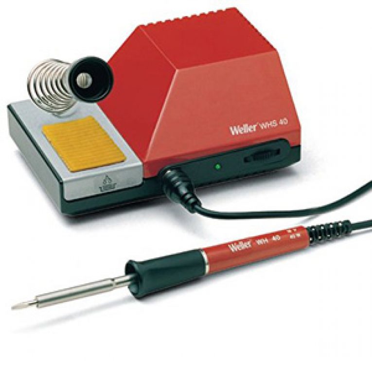 Weller WE 1010 100 Jahre Conrad Jubiläum-Set Lötstation Digital 70 W 100 450 C Inkl. Loetzinn Inkl. Entloetsaugpumpe Weller WE 1010 100 Jahre Conrad Jubiläum-Set Lötstation Digital 70 W 100 450 C Inkl. Loetzinn Inkl. Entloetsaugpumpe